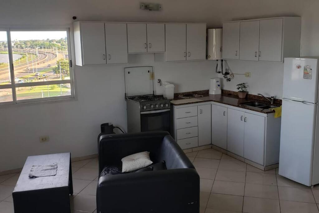 Hermoso Departamento Con Vista Al Rio Y Parrilla Apartment Posadas Bagian luar foto